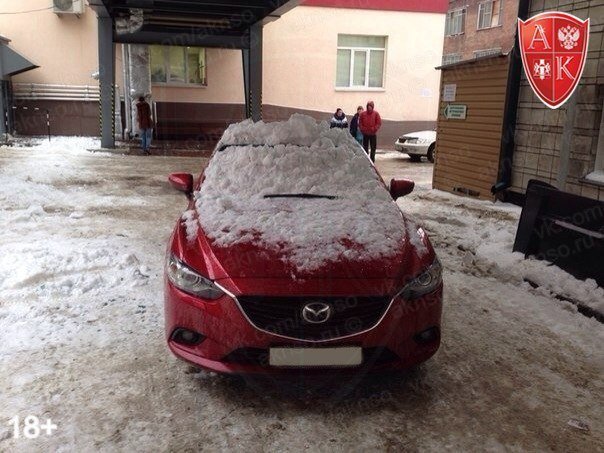 Снег бьет автомобили.jpg